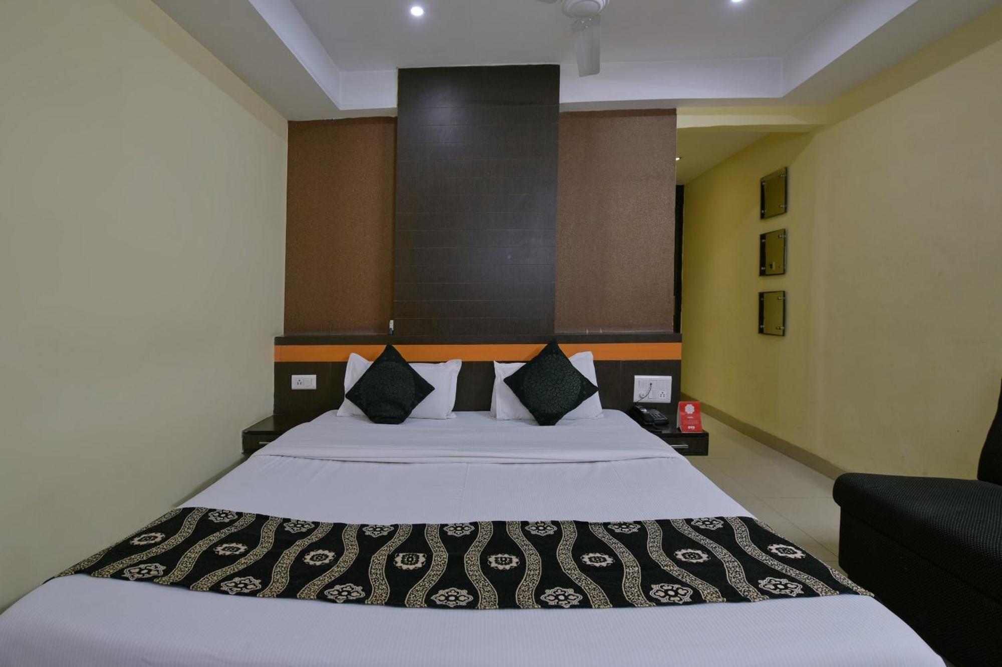 Collection O 1538 Hotel Diamond&Residences Indore Exterior foto