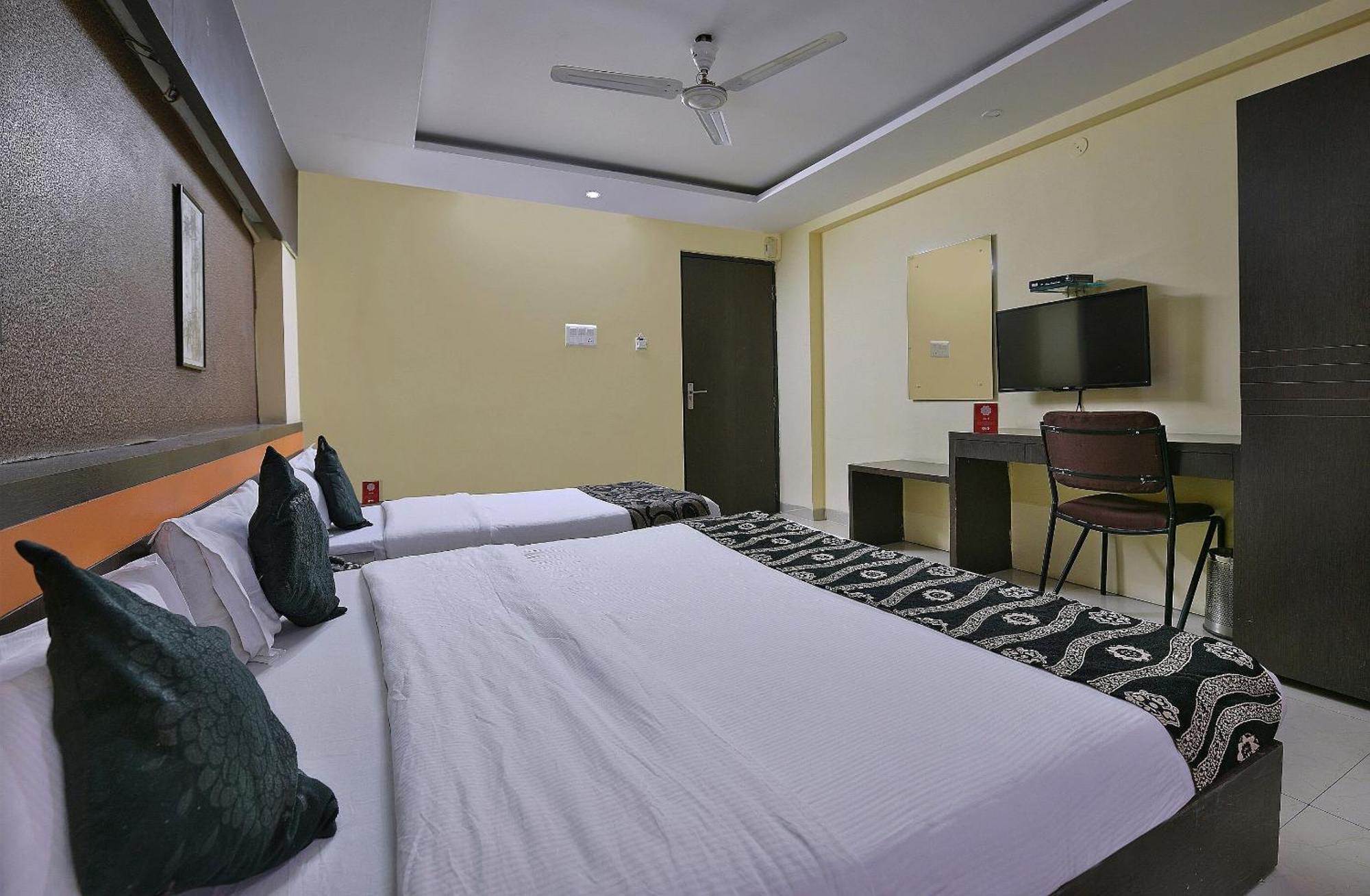 Collection O 1538 Hotel Diamond&Residences Indore Exterior foto